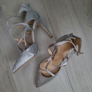 Badgley Mischka Jewel size 7.5